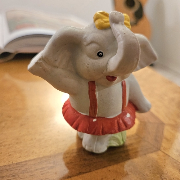 Little-Girl Elephant Figurine 3" × 3.5" - Picture 5 of 6